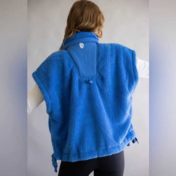 NWT Free People FP Movement Scout it Out Fleece Vest Light Cobalt Sporty Medium - Picture 2 of 10